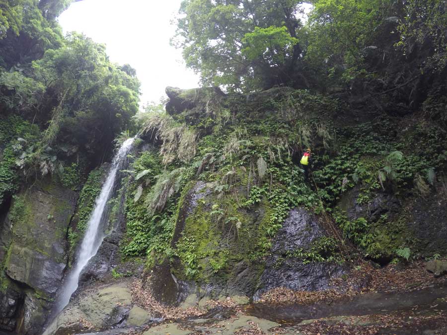 小烏來義興溪-溪降-沙蛙溯溪-神秘瀑布 (5) Shawa Canyoning Taiwan